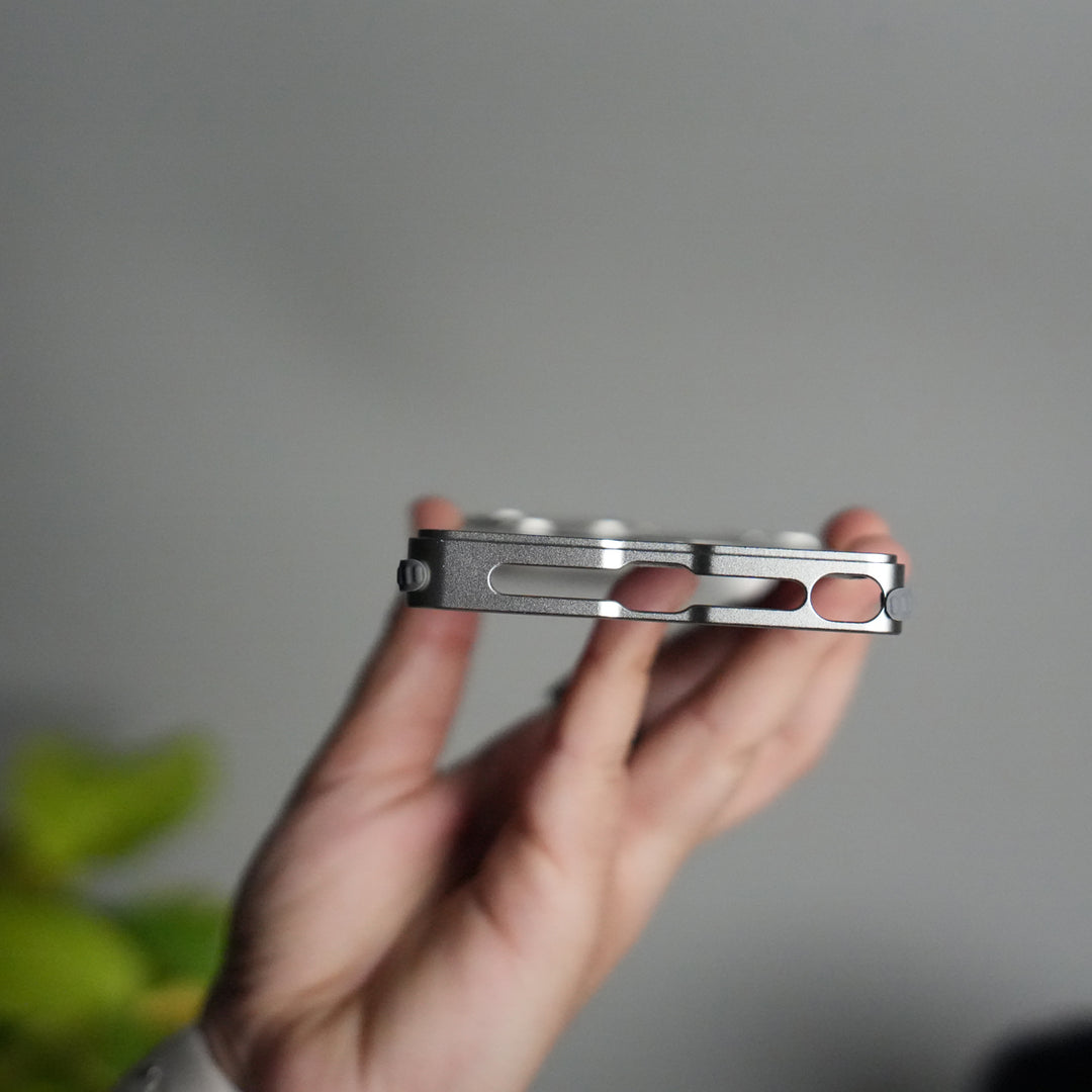 Galaxy S24 ultra Leather Frameless Metal Kickstand Case