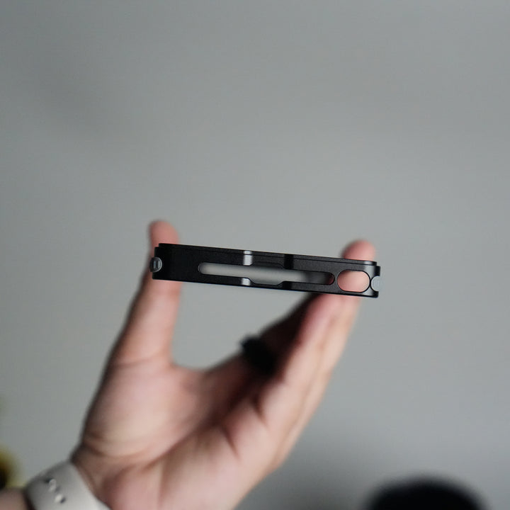 Galaxy S24 ultra Leather Frameless Metal Kickstand Case