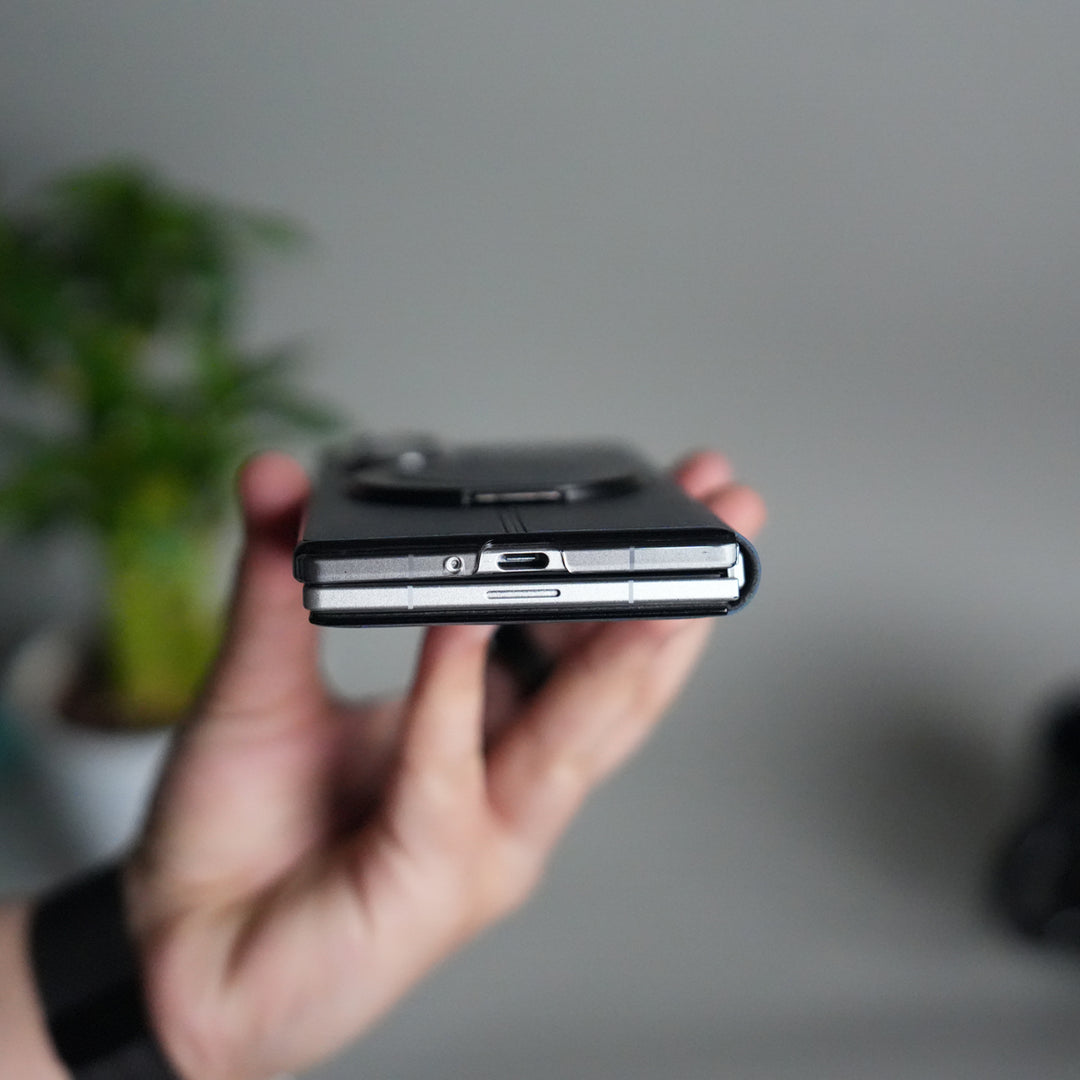 Galaxy Z Fold 5 Luxury Leather Rotating Ring Stand Case