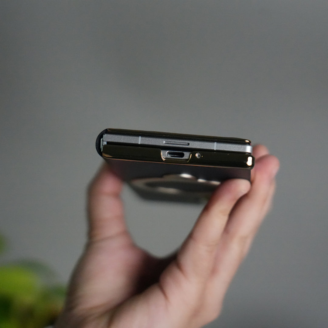 Galaxy Z Fold 7 Premium Carbon-Texture Ring Stand Flip Case | Metal Kickstand | Slim & Protective Cover