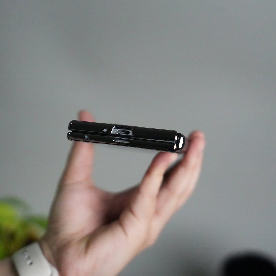 Galaxy Z Fold 7 Premium Fiber Stripe Design Slim Case Hinge Protection (Front + Back Cover)