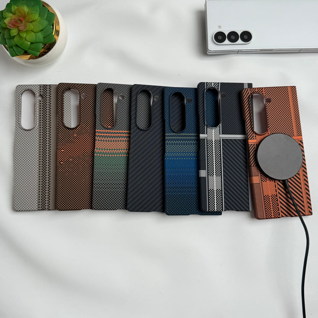 Samsung Galaxy Z Fold 6 Ultra Carbon Fiber Texture Aramid Design Hard Pc MagSafe Case Cover