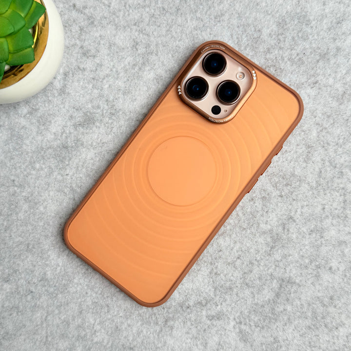 iPhone 16 Pro Max Desert Titanium Wave Circle Design Cover