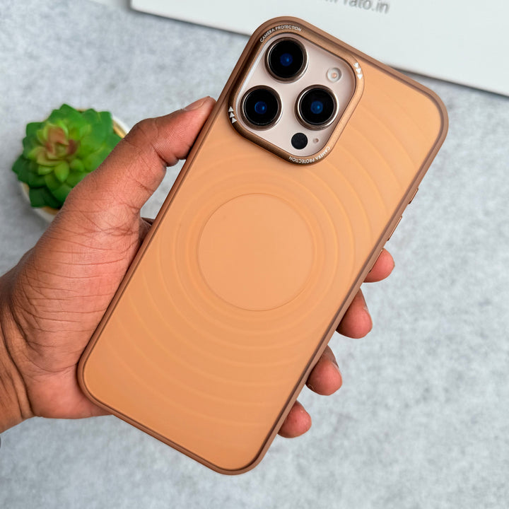 iPhone 16 Pro Max Desert Titanium Wave Circle Design Cover