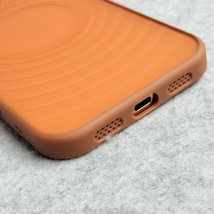 iPhone 16 Pro Max Desert Titanium Wave Circle Design Cover