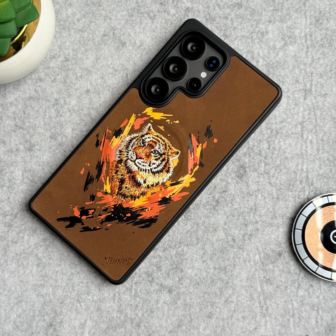 Samsung Galaxy S25 Ultra Wild Animal 3D Embroidery MagSafe Case