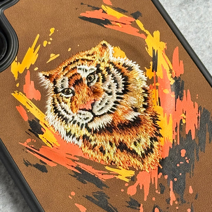 Samsung Galaxy S25 Ultra Wild Animal 3D Embroidery MagSafe Case