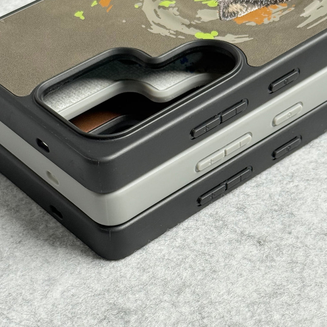 Samsung Galaxy S25 Ultra Wild Animal 3D Embroidery MagSafe Case