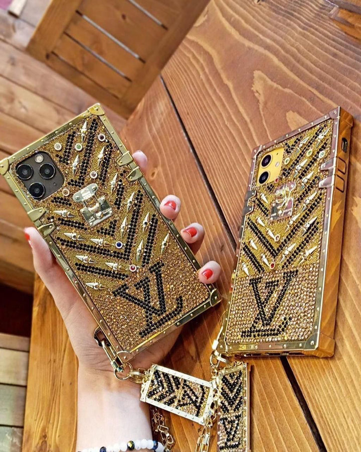 iPhone 15 Series Luxury Diamond Bling Golden Trunk Phone Case
