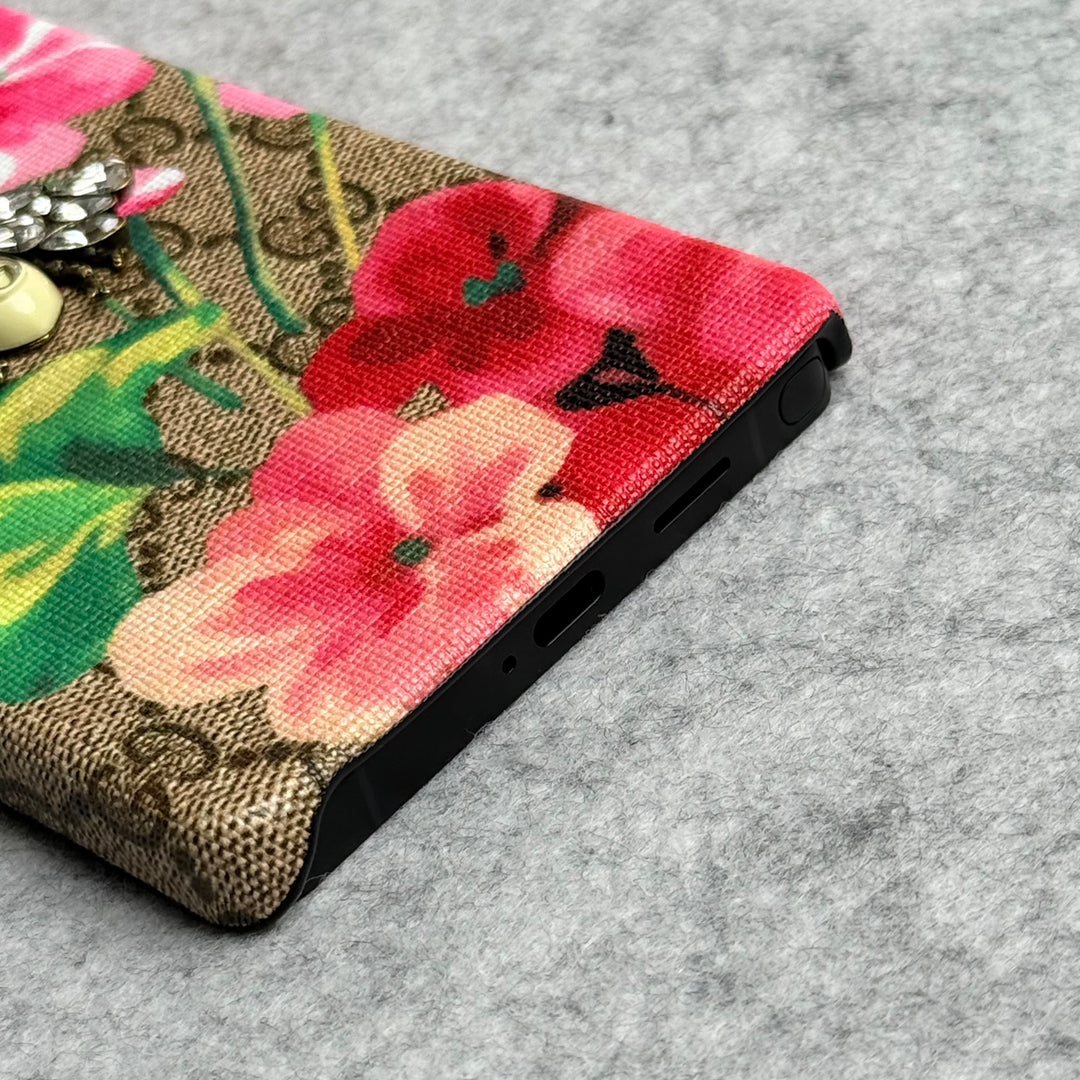 Samsung Galaxy S25 Ultra Luxury GG 3D BEE Flower Design Case Cover