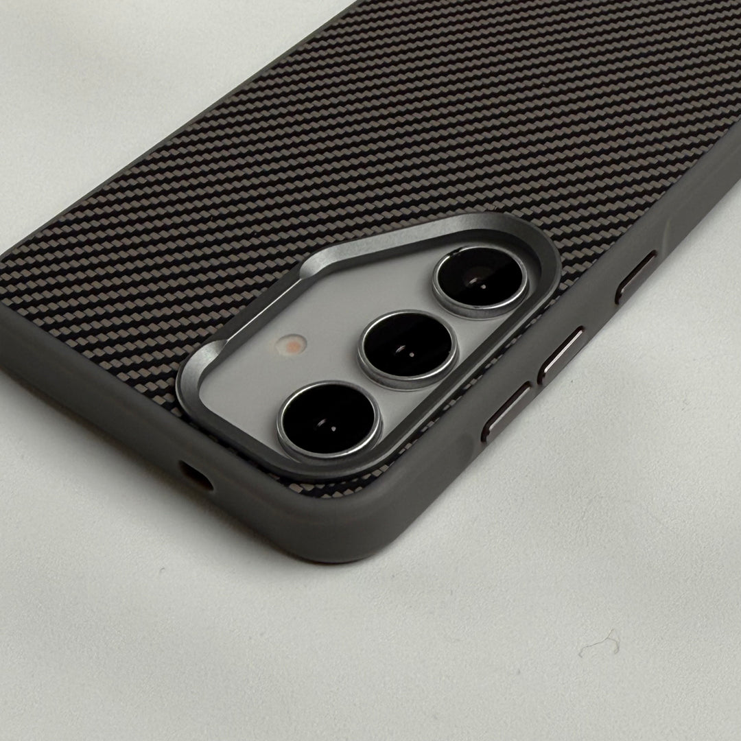 Samsung Galaxy S25 Carbon Fiber Design Metal camera Bump Case