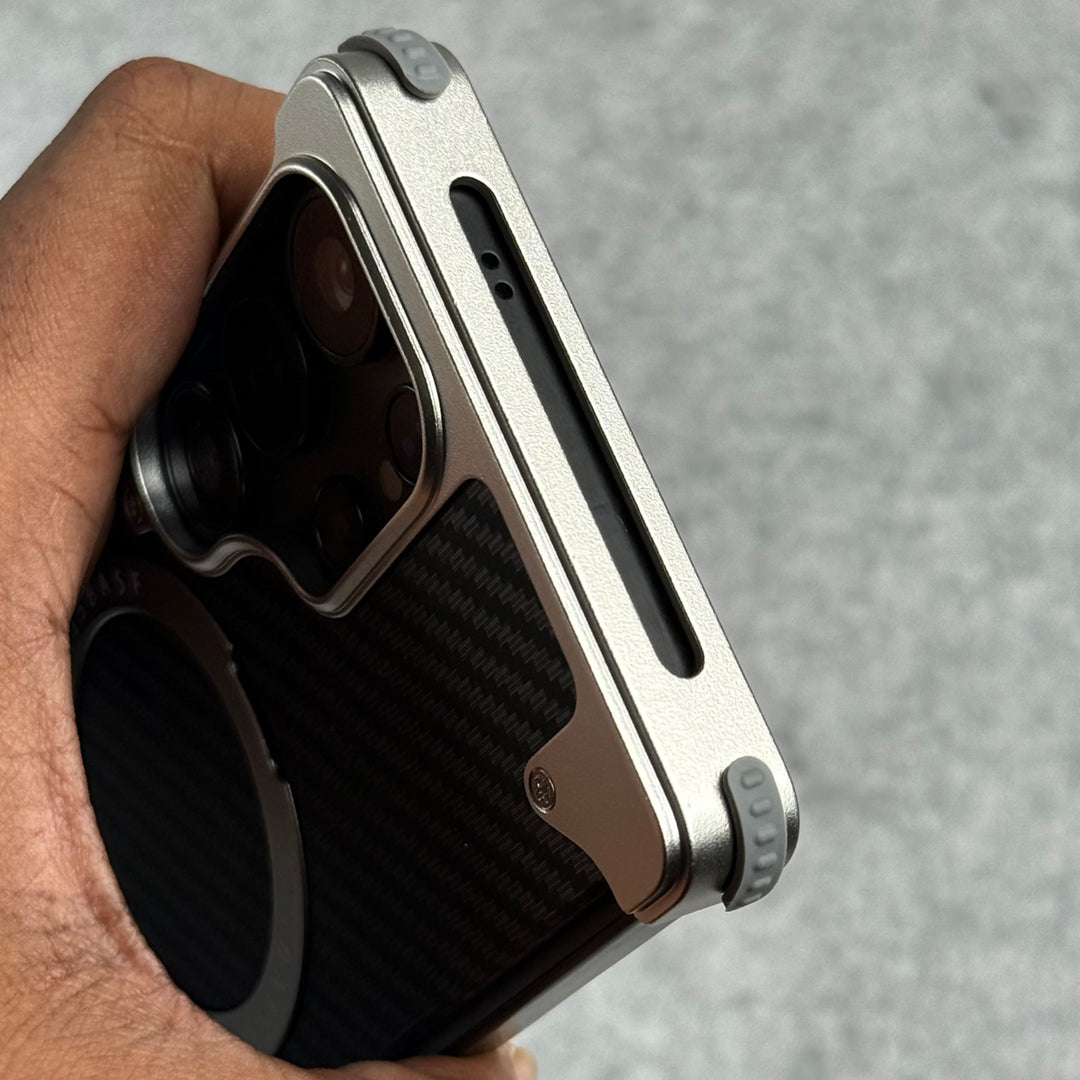 Samsung Galaxy Ultra Series Carbon Texture Frameless Metal Kickstand Case