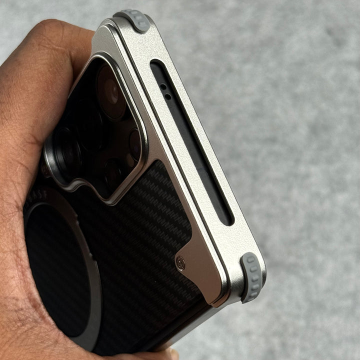 Samsung Galaxy Ultra Series Carbon Texture Frameless Metal Kickstand Case