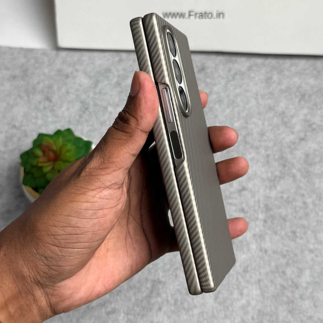 Samsung Galaxy Z Fold 6 Small Carbon Line Pattern Case Cover