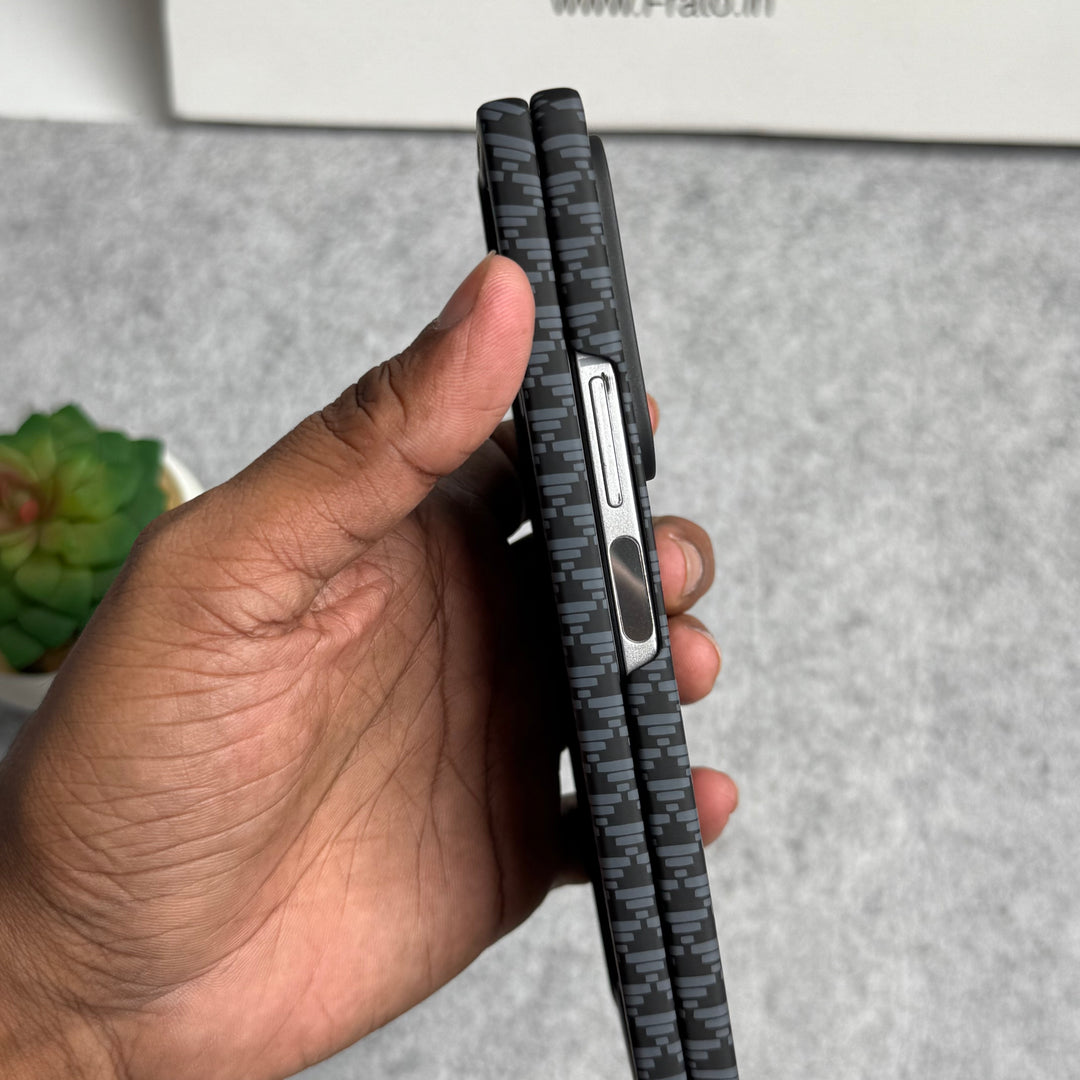 Samsung Galaxy Z Fold 6 Small Geometric Triangle Pattern Case Cover