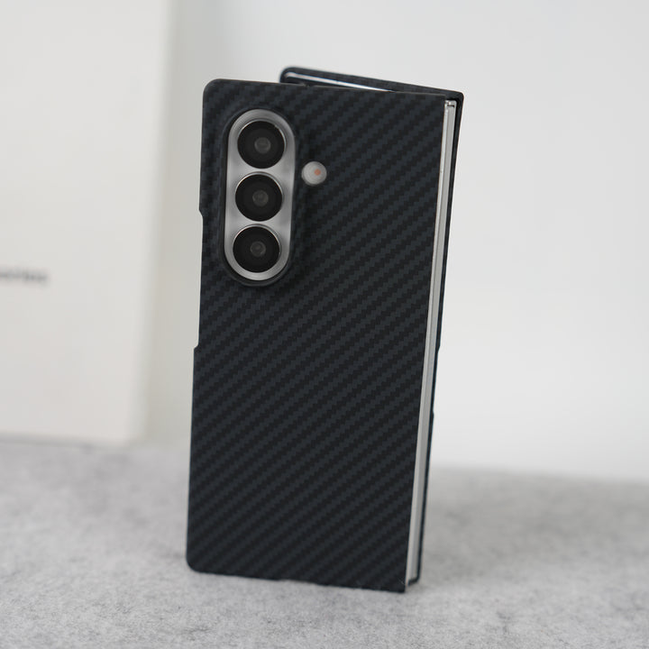 Samsung Galaxy Z Fold 7 Carbon Fiber Texture Aramid Design Hard Pc MagSafe Case Cover