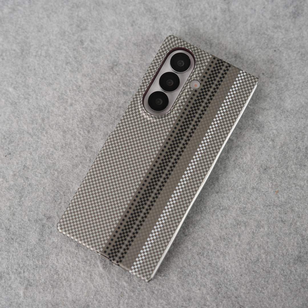 Samsung Galaxy Z Fold 7 Carbon Fiber Texture Aramid Design Hard Pc MagSafe Case Cover