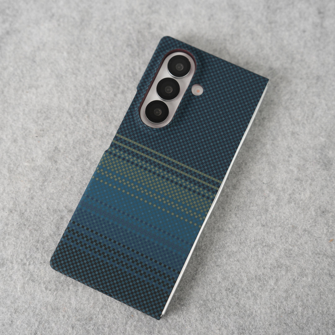 Samsung Galaxy Z Fold 7 Carbon Fiber Texture Aramid Design Hard Pc MagSafe Case Cover