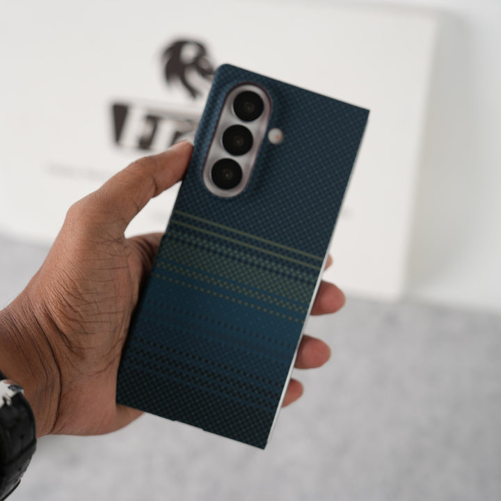Samsung Galaxy Z Fold 7 Carbon Fiber Texture Aramid Design Hard Pc MagSafe Case Cover