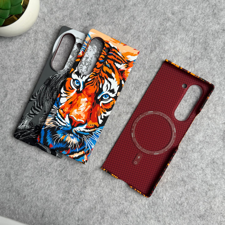 Samsung Galaxy Z Fold Series Carbon Fiber Texture Tiger Lion Design Hard Pc MagSafe Case Cover