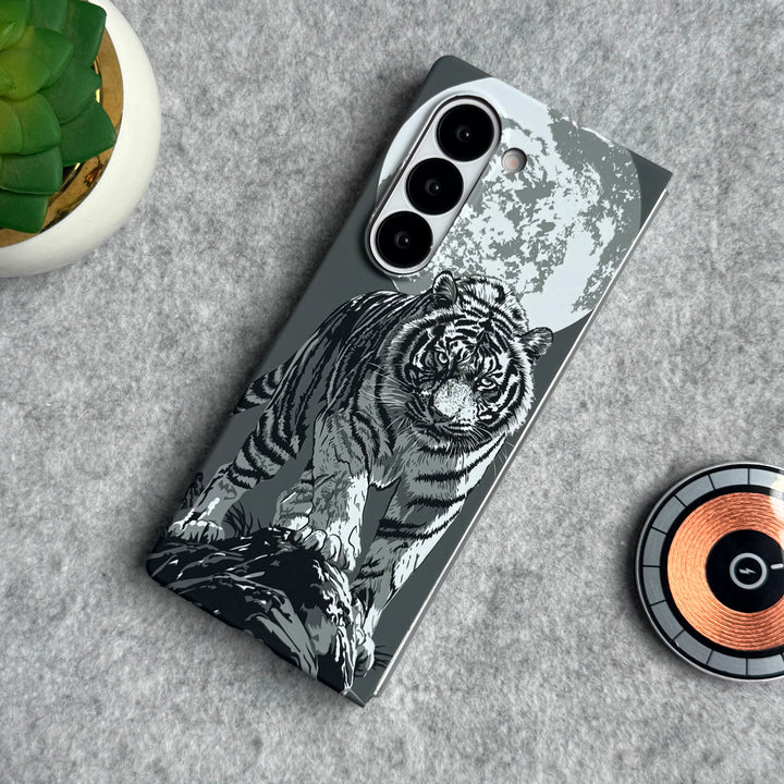 Samsung Galaxy Z Fold Series Carbon Fiber Texture Tiger Lion Design Hard Pc MagSafe Case Cover