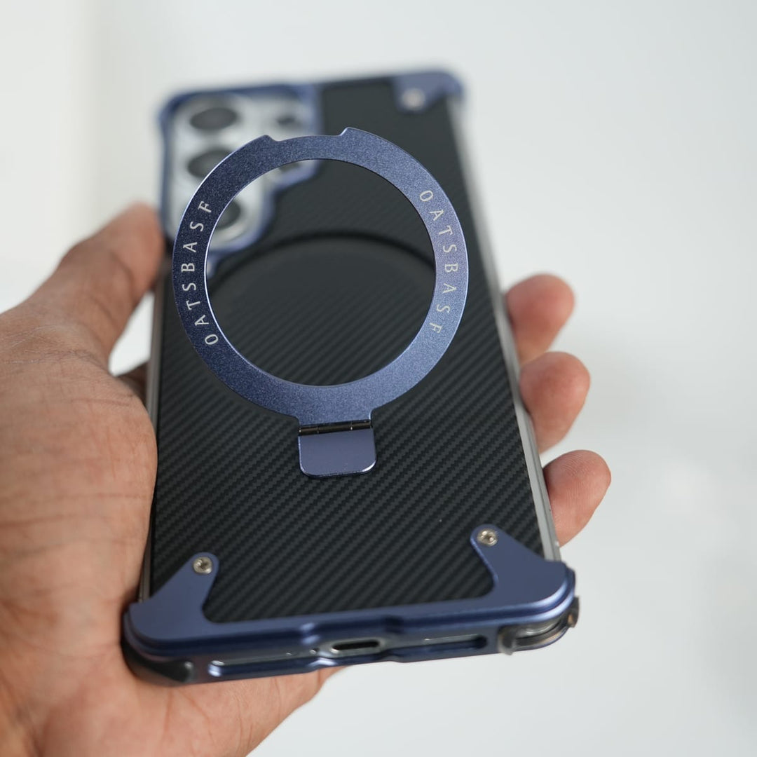 FRATO Aeroflex Metal Galaxy S26 Ultra Carbon Texture Frameless Metal Kickstand Case