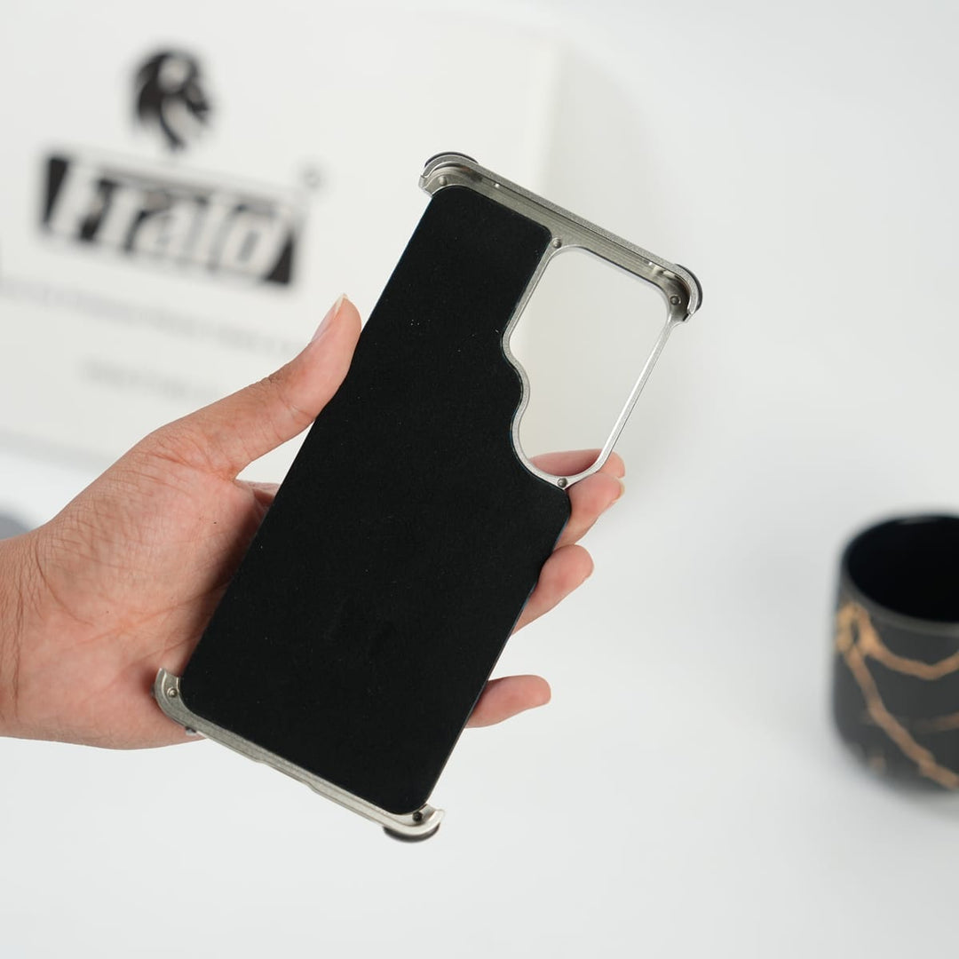 FRATO Aeroflex Metal Galaxy S26 Ultra Premium Aramid Fiber Texture Frameless Metal Kickstand Case