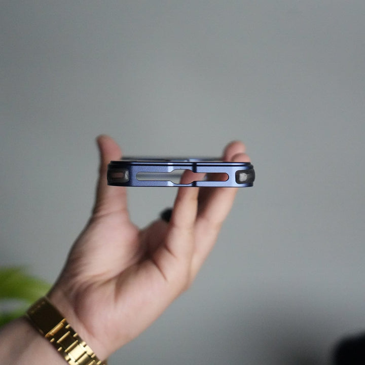 FRATO Aeroflex Metal iPhone 17 Series Frosted Frameless Metal Kickstand Case | BLUE