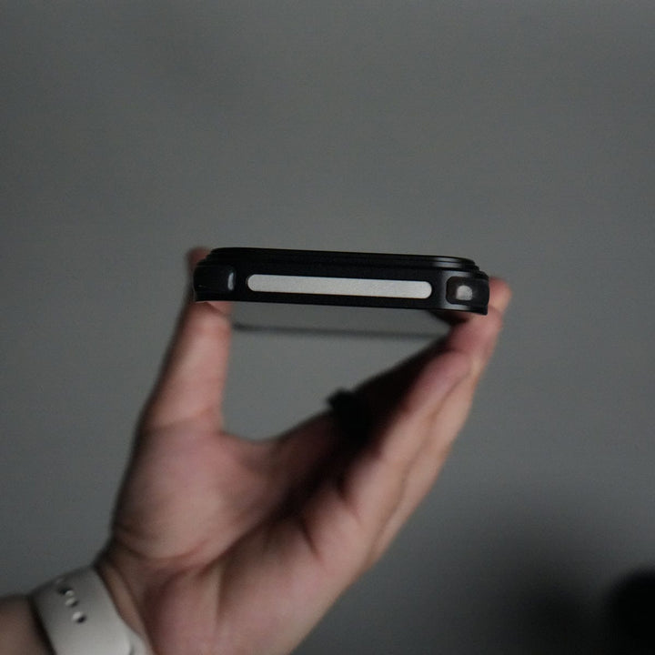 FRATO Aeroflex Metal iPhone 17 Series Kevlar Fiber Texture Frameless Metal Kickstand Case