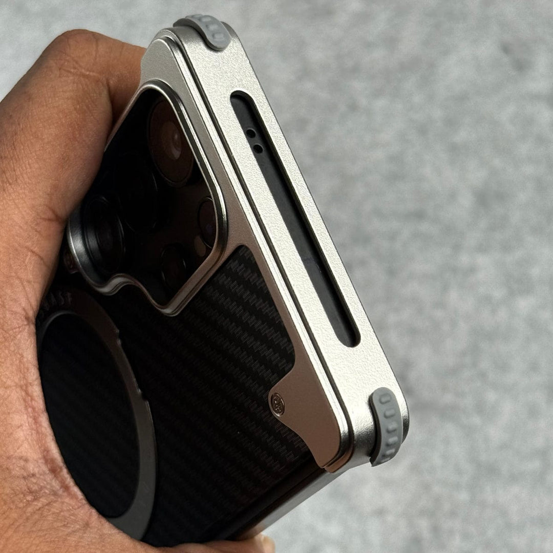 FRATO Aeroflex Metal Samsung Galaxy Ultra Series Carbon Texture Frameless Metal Kickstand Case