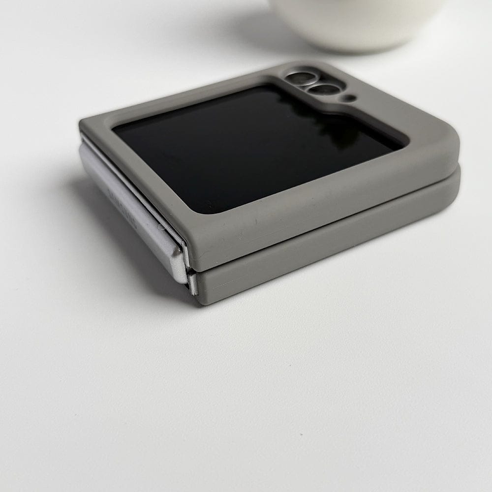 FRATO Flip 6 Collection Samsung Galaxy Z Flip 6 Smooth Premium Silicone Cover