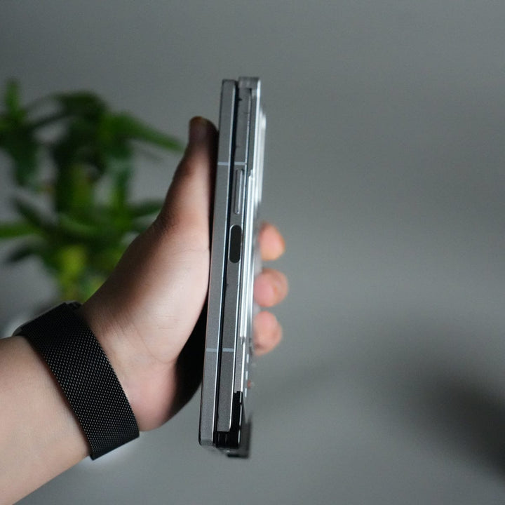 FRATO Fold 6 Collection Galaxy Z Fold 6 Magnetic Aluminum Alloy Metal Rimless Frame Heat Dissipation Stand Phone Case
