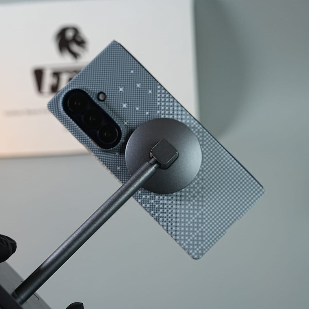 FRATO Fold 7 Collection Galaxy Fold 7 Premium Pixel Gradient MagSafe Case with Metal Camera Frame