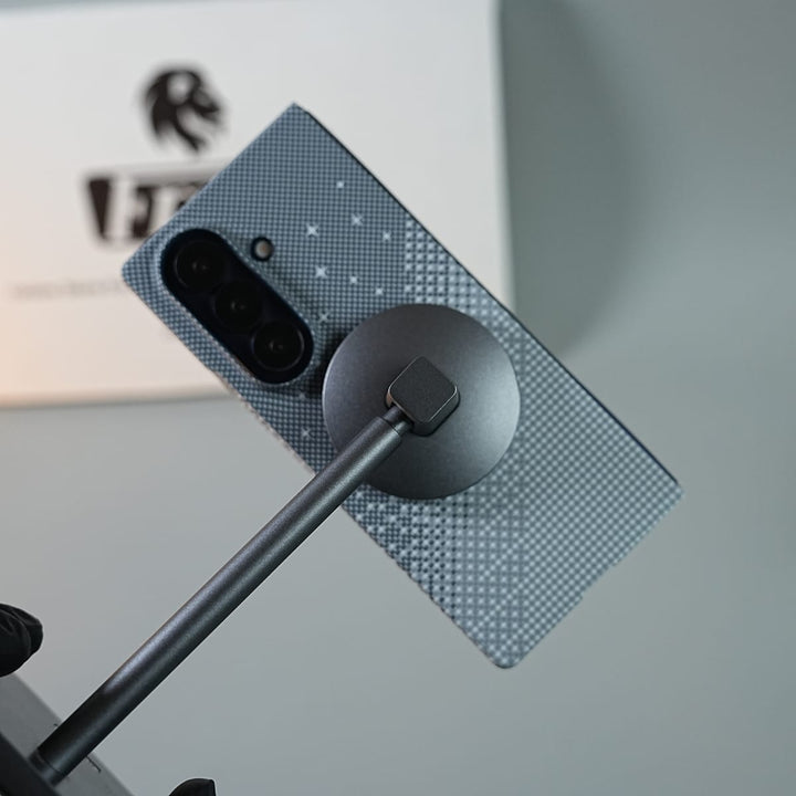 FRATO Fold 7 Collection Galaxy Fold 7 Premium Pixel Gradient MagSafe Case with Metal Camera Frame
