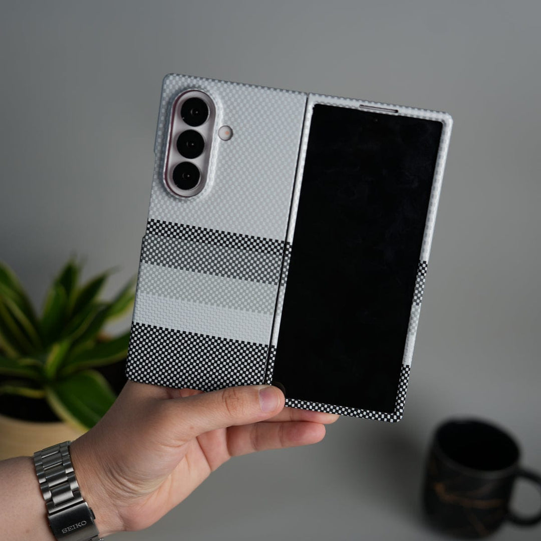 FRATO Fold 7 Collection Galaxy Z Fold 7 Carbon Fiber Texture Design Hard Pc MagSafe Case Cover GrayBlackLine Design