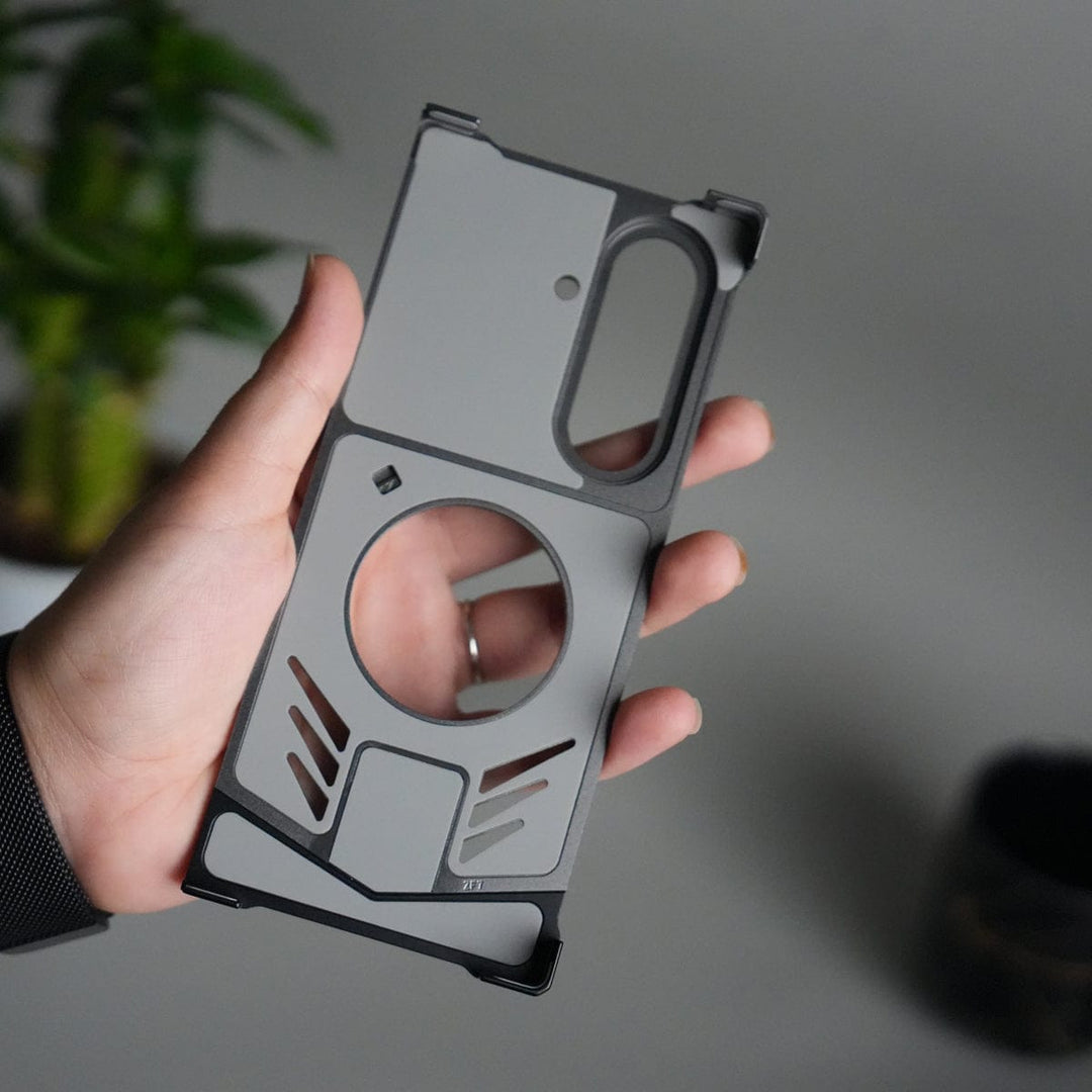 FRATO Fold 7 Collection Galaxy Z Fold 7 Magnetic Aluminum Alloy Metal Rimless Frame Heat Dissipation Stand Phone Case