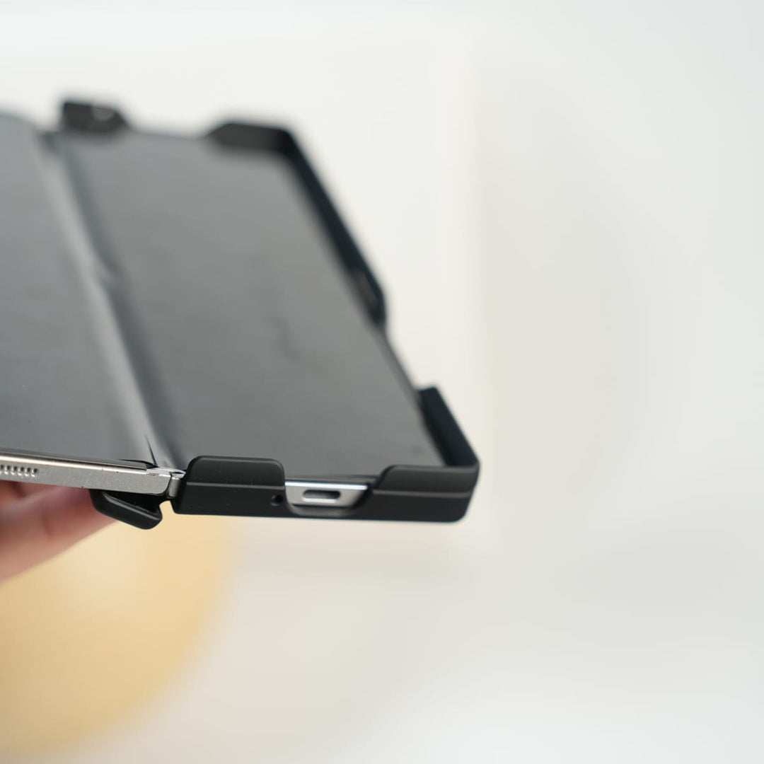 FRATO Fold 7 Collection Galaxy Z Fold 7 Magnetic Frosted Armor Case