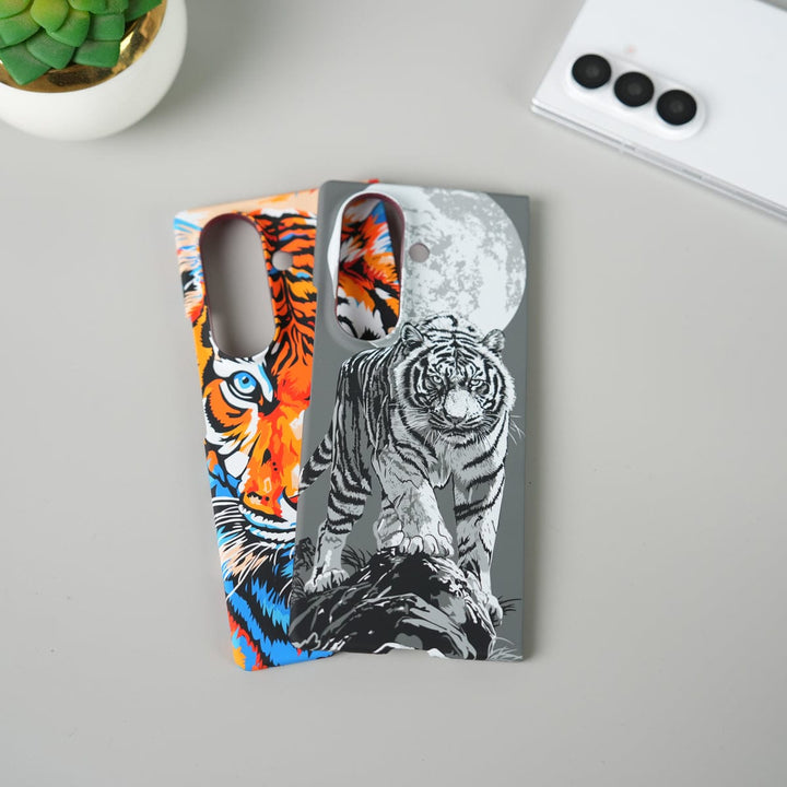 FRATO Fold 7 Collection Samsung Galaxy Z Fold 7 Carbon Fiber Texture Case | Tiger Printed Hard PC Cover with MagSafe | Shockproof Slim Protection