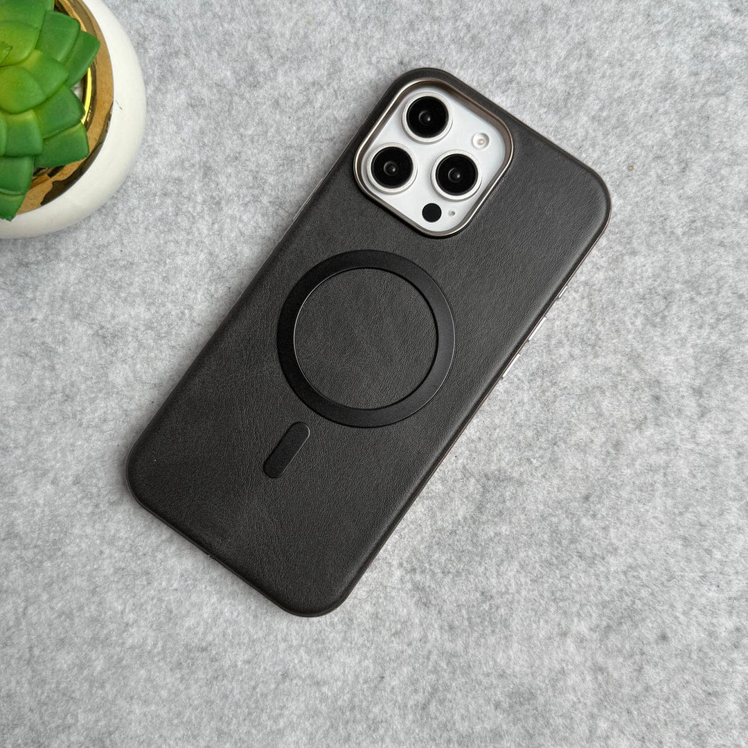 FRATO iPhone 15 Series Black iPhone 15 Pro Max Metallic Textured Leather MagSafe Ring Case Cover