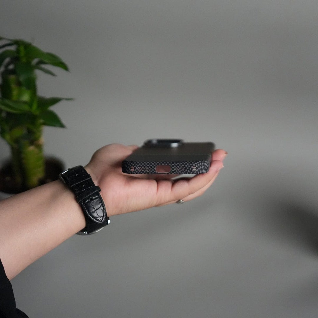 FRATO iPhone 15 Series iPhone 15 Series Carbon Fiber Texture Design Hard Pc MagSafe Case Cover BlackYellow