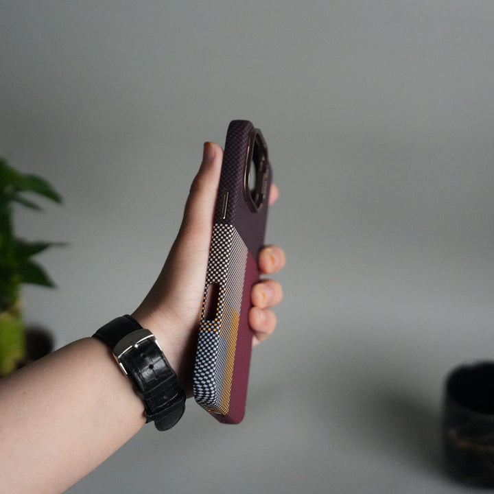 FRATO iPhone 15 Series iPhone 15 Series Carbon Fiber Texture Design Hard Pc MagSafe Case Cover CornerYellow