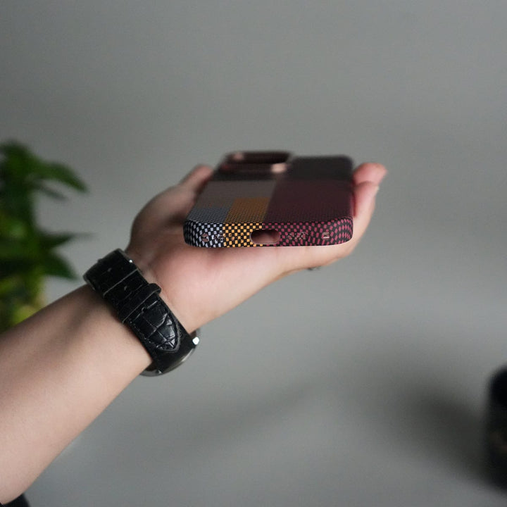 FRATO iPhone 15 Series iPhone 15 Series Carbon Fiber Texture Design Hard Pc MagSafe Case Cover CornerYellow