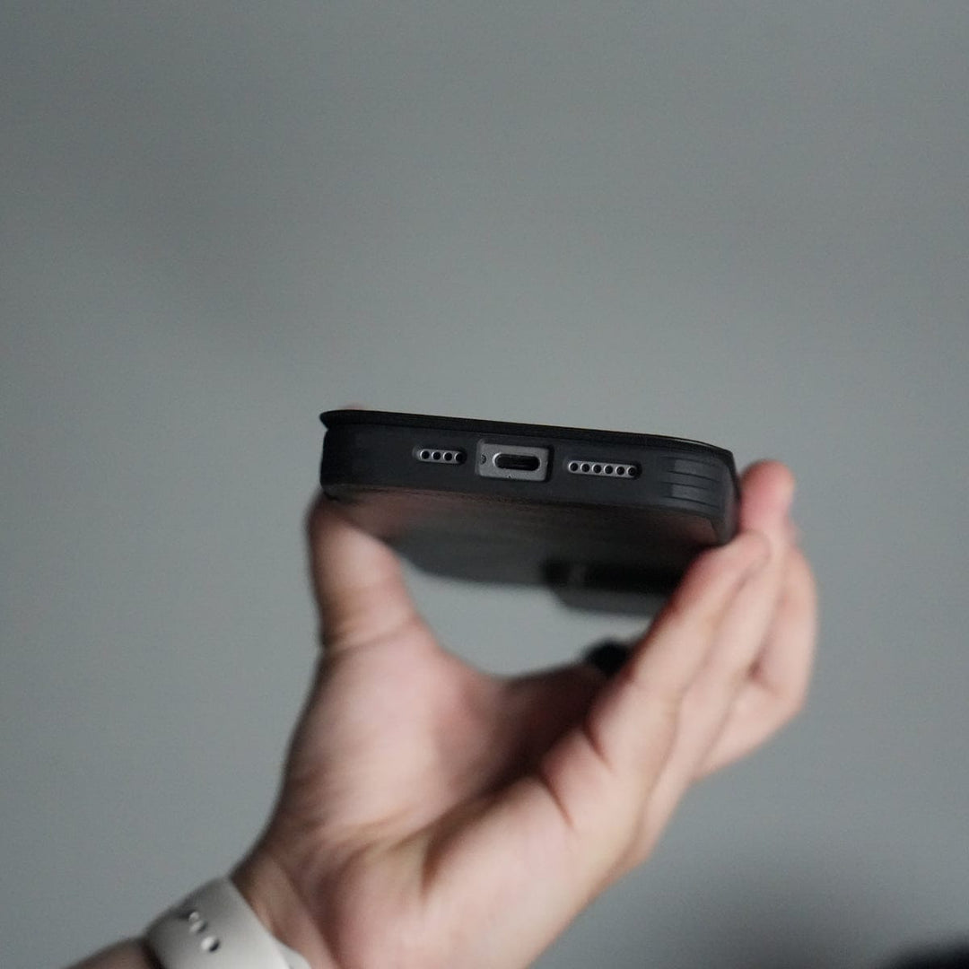 FRATO iPhone 15 Series iPhone 15 Series Flip Case With Metal Camera Stand