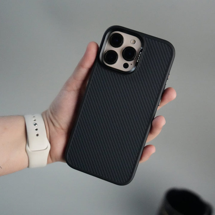 FRATO iPhone 16 Series 16 Pro Max / Black iPhone 16 Series Carbon Fiber Design MagSafe Cover