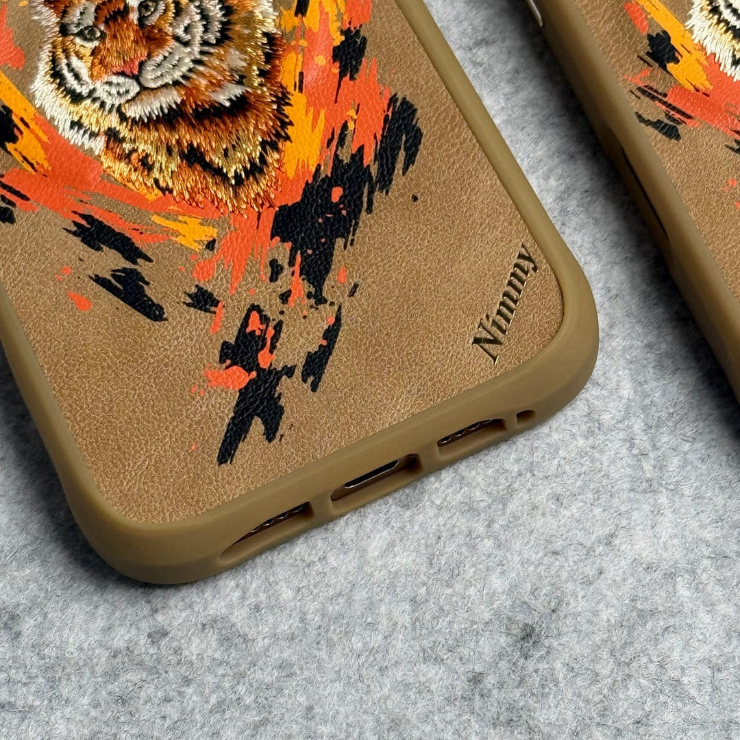 FRATO iPhone 16 Series iPhone 16 Pro Max / iPhone 16 Pro Wild Animal 3D Embroidery Tiger Face MagSafe Case