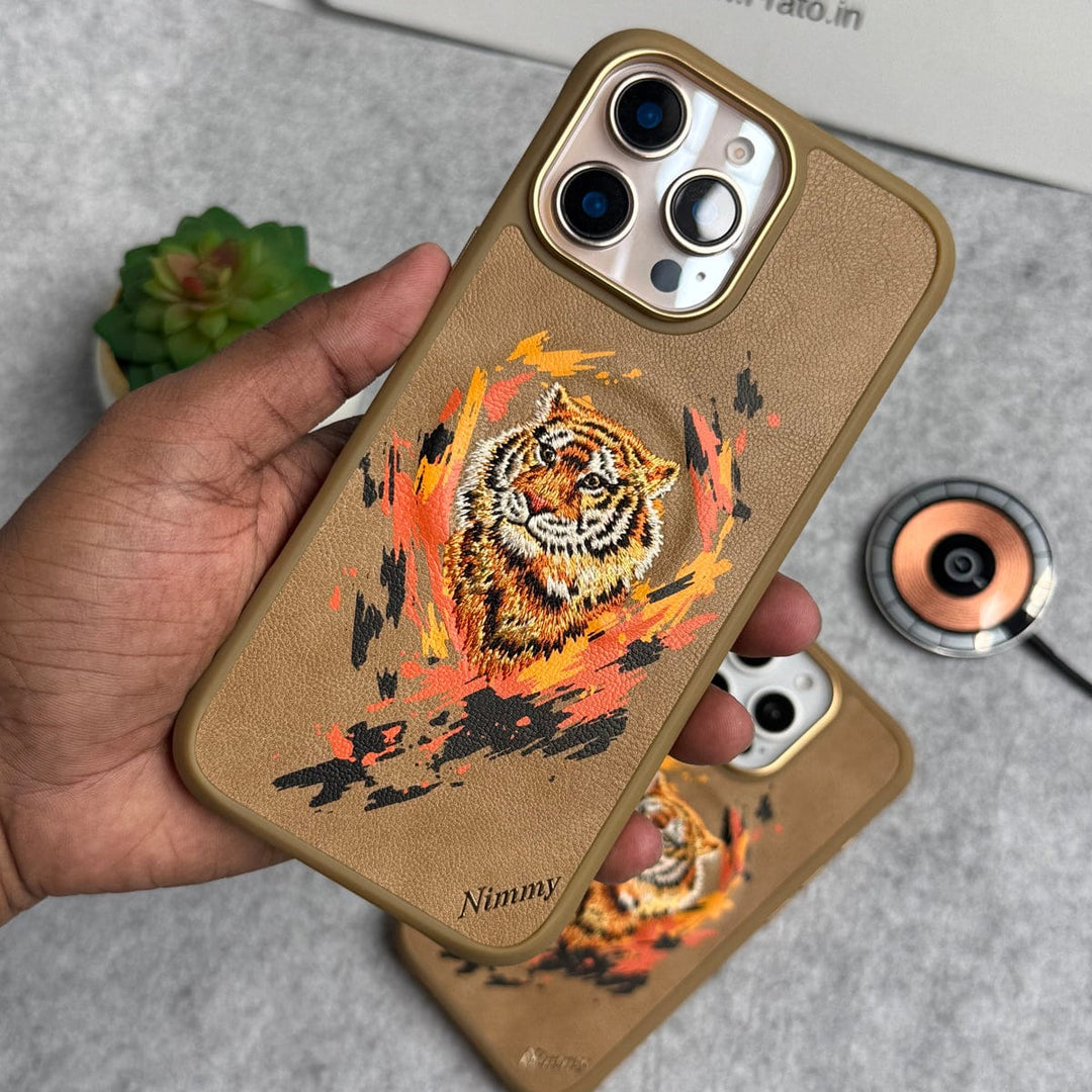 FRATO iPhone 16 Series iPhone 16 Pro Max / iPhone 16 Pro Wild Animal 3D Embroidery Tiger Face MagSafe Case