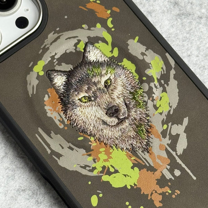 FRATO iPhone 16 Series iPhone 16 Pro Max / iPhone 16 Pro Wild Animal 3D Embroidery Wolf Face MagSafe Case