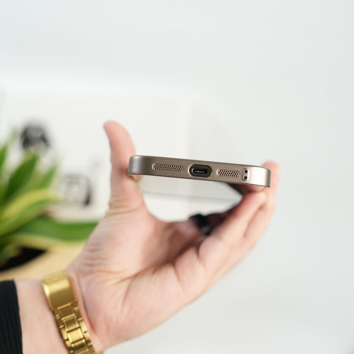 FRATO iPhone 16 Series iPhone 16 Pro Max Premium Magnetic Ring Stand Carbon Fiber Case
