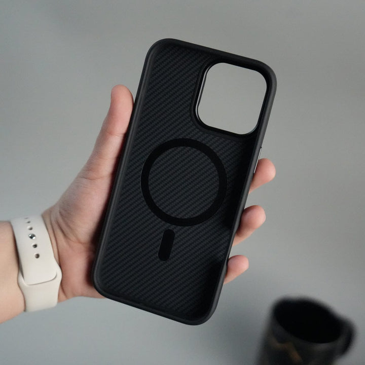 FRATO iPhone 16 Series iPhone 16 Series Carbon Fiber Design MagSafe Cover
