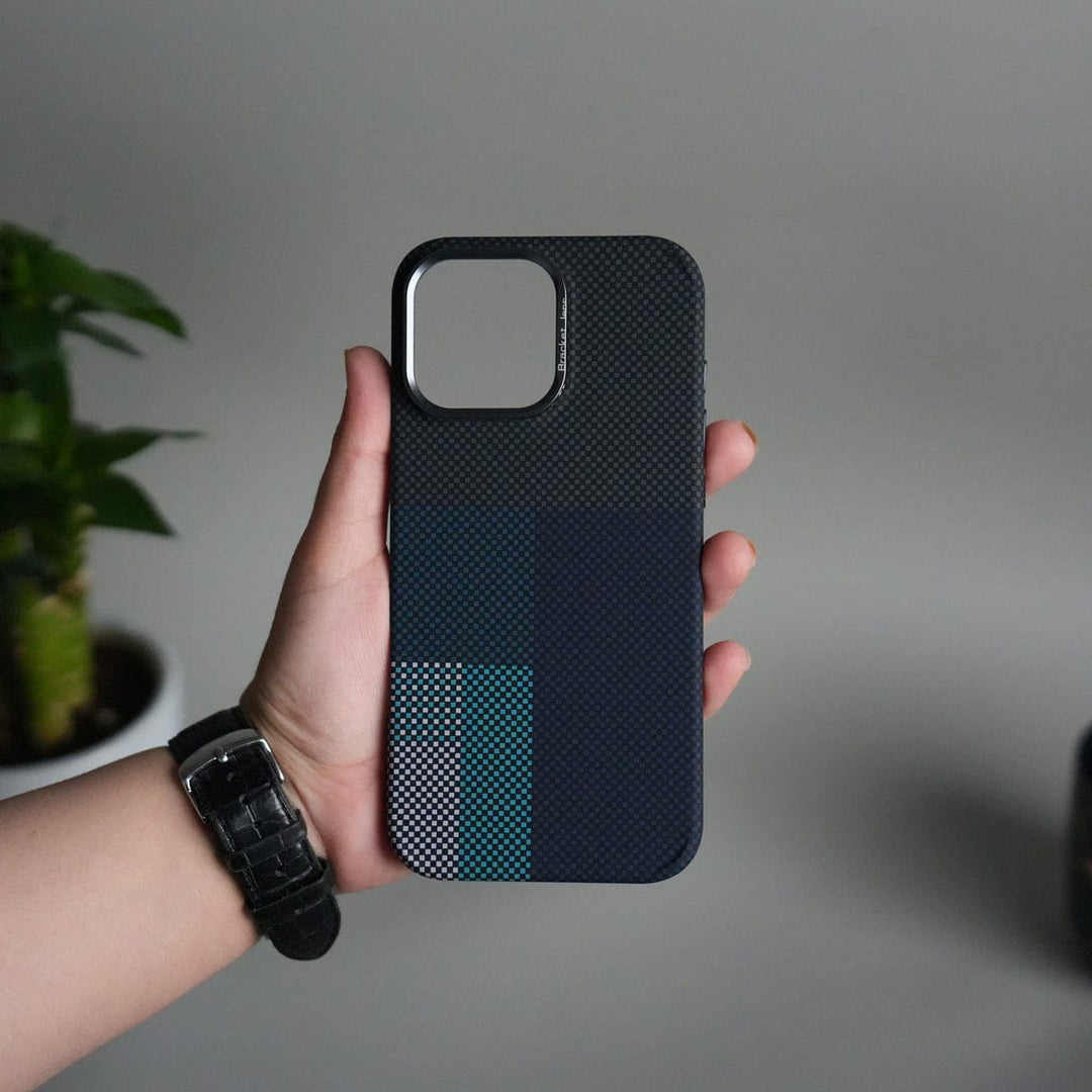 FRATO iPhone 16 Series iPhone 16 Series Carbon Fiber Texture Design Hard Pc MagSafe Case Cover CornerGreen